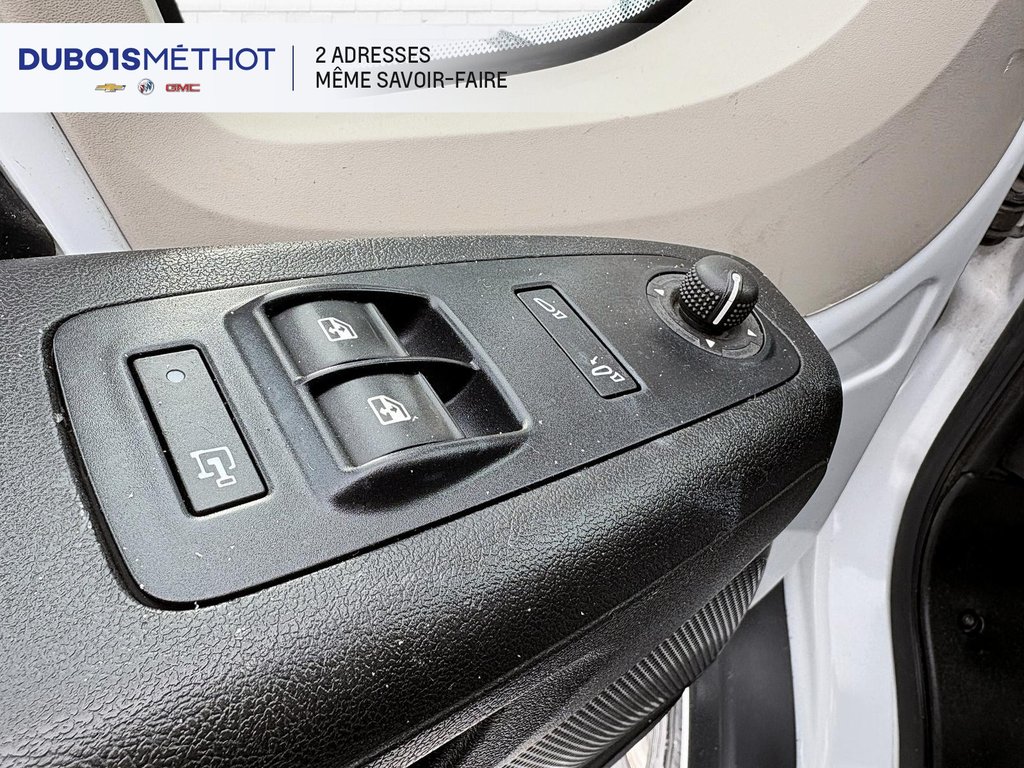 2018 Ram ProMaster Cargo Van 3500, HIGH ROOF, V6 3.6L !!! in Victoriaville, Quebec - 16 - w1024h768px