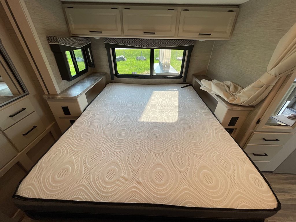 Thor Motor Coach Axis 25.6 VR LUXUEUX, V10 7.3 !!! 2022 à Victoriaville, Québec - 38 - w1024h768px