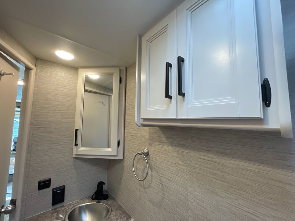 Thor Motor Coach Axis 25.6 VR LUXUEUX, V10 7.3 !!! 2022 à Victoriaville, Québec - 30 - w1024h768px