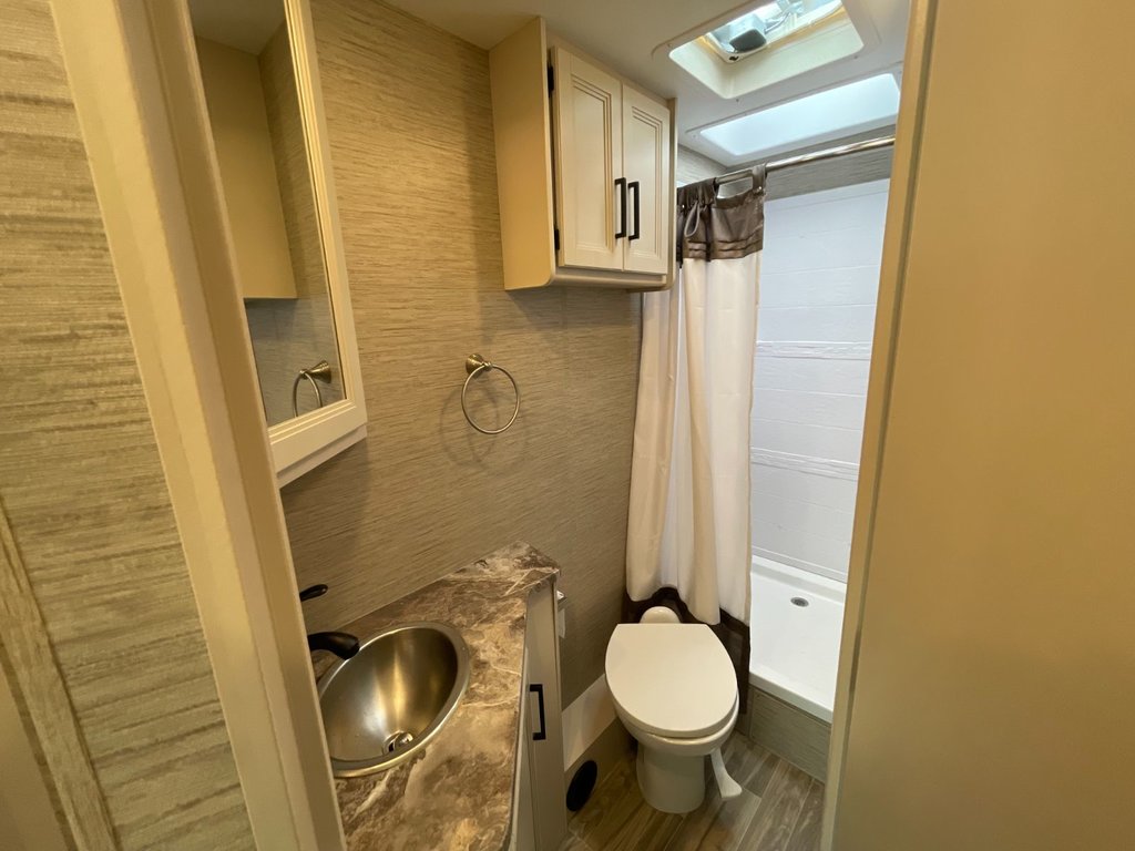 Thor Motor Coach Axis 25.6 VR LUXUEUX, V10 7.3 !!! 2022 à Victoriaville, Québec - 28 - w1024h768px