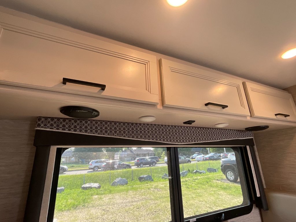 Thor Motor Coach Axis 25.6 VR LUXUEUX, V10 7.3 !!! 2022 à Victoriaville, Québec - 47 - w1024h768px