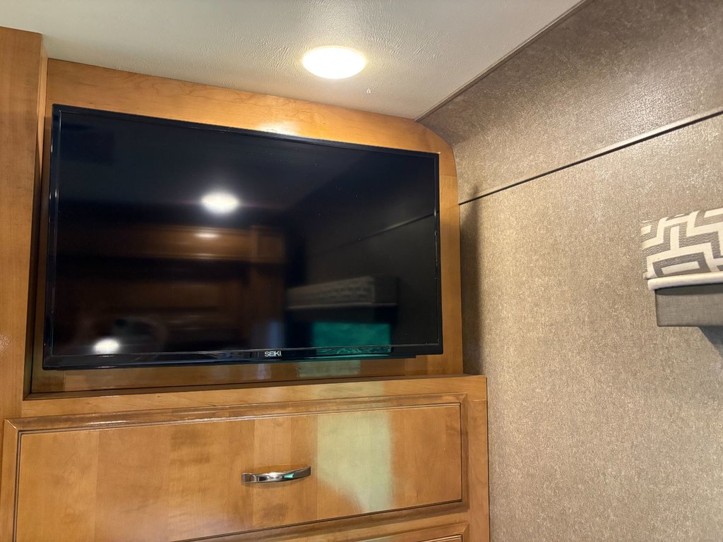 Thor Motor Coach RQ29 VR CLASSE C, CAMPER THOR, 2017 à Victoriaville, Québec - 38 - w1024h768px