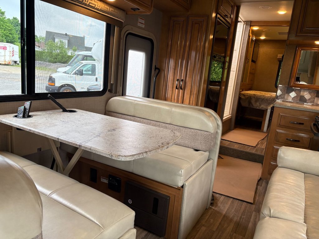 Thor Motor Coach RQ29 VR CLASSE C, CAMPER THOR, 2017 à Victoriaville, Québec - 19 - w1024h768px