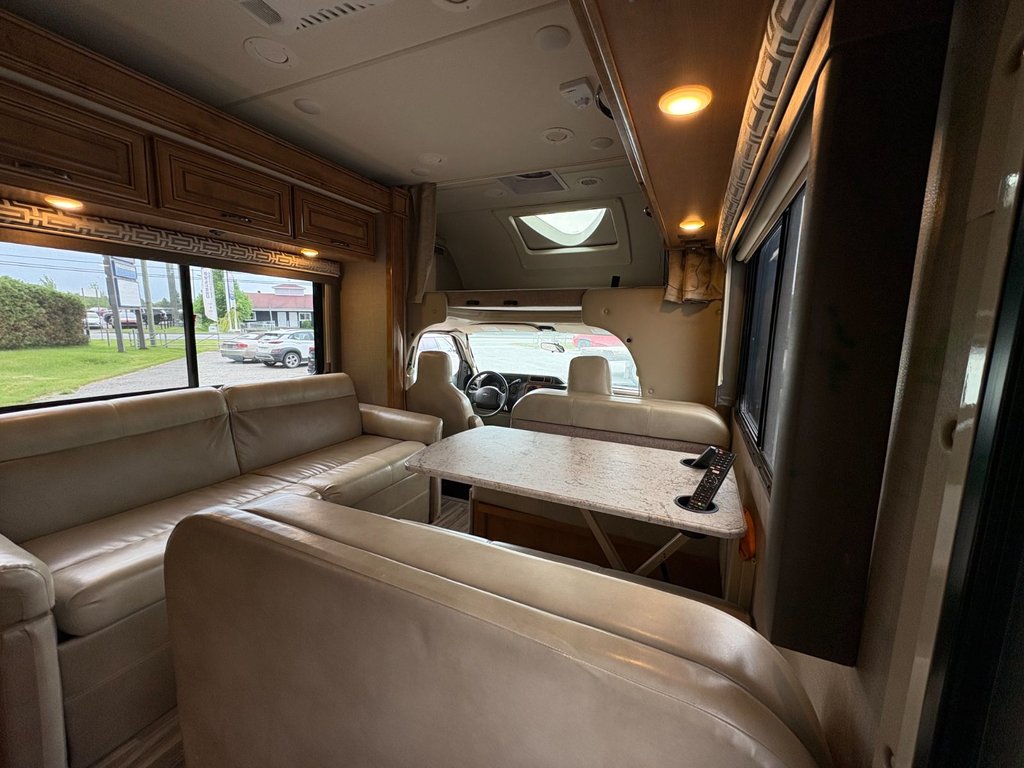 Thor Motor Coach RQ29 VR CLASSE C, CAMPER THOR, 2017 à Victoriaville, Québec - 14 - w1024h768px