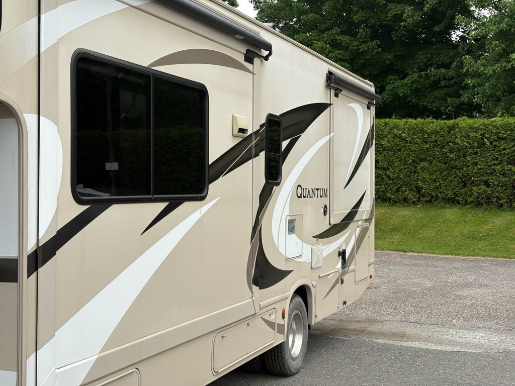 Thor Motor Coach RQ29 VR CLASSE C, CAMPER THOR, 2017 à Victoriaville, Québec - 12 - w1024h768px