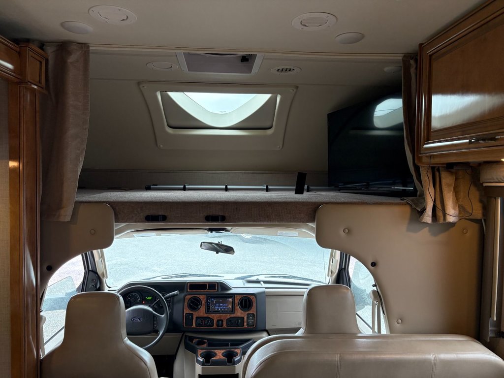 Thor Motor Coach RQ29 VR CLASSE C, CAMPER THOR, 2017 à Victoriaville, Québec - 18 - w1024h768px