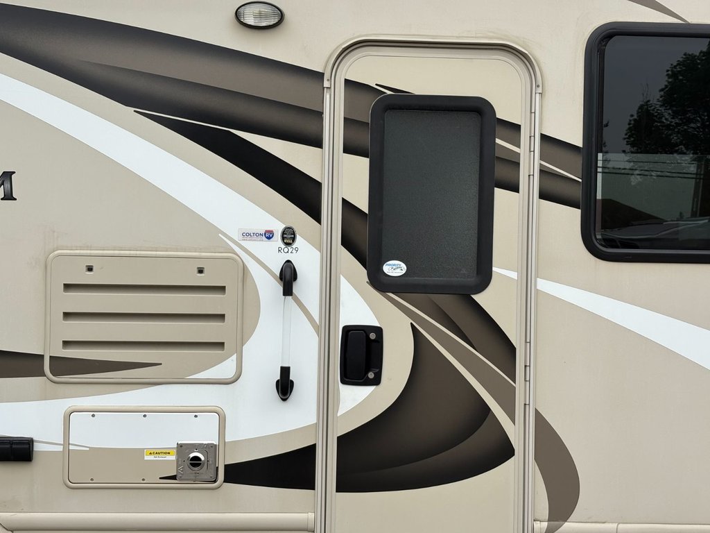 Thor Motor Coach RQ29 VR CLASSE C, CAMPER THOR, 2017 à Victoriaville, Québec - 13 - w1024h768px
