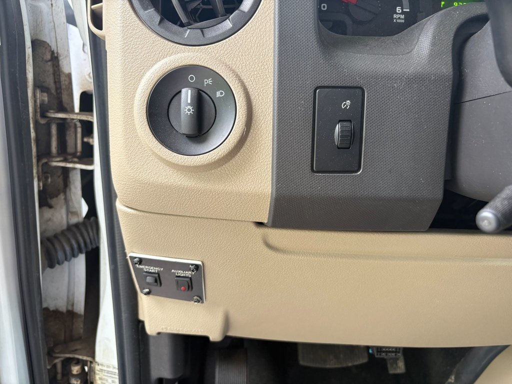 Thor Motor Coach RQ29 VR CLASSE C, CAMPER THOR, 2017 à Victoriaville, Québec - 46 - w1024h768px