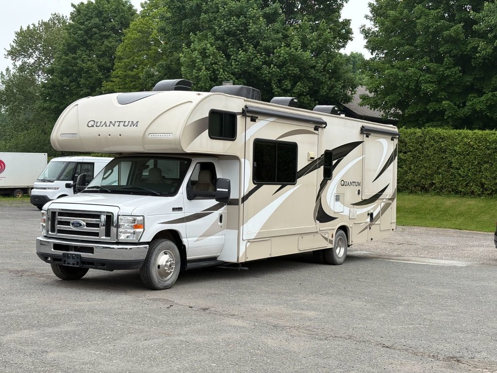 Thor Motor Coach RQ29 VR CLASSE C, CAMPER THOR, 2017 à Victoriaville, Québec - 1 - w1024h768px