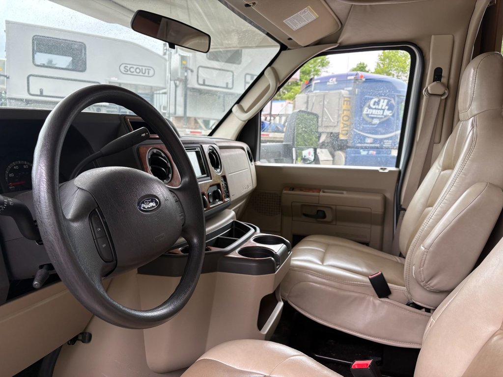 Thor Motor Coach RQ29 VR CLASSE C, CAMPER THOR, 2017 à Victoriaville, Québec - 45 - w1024h768px