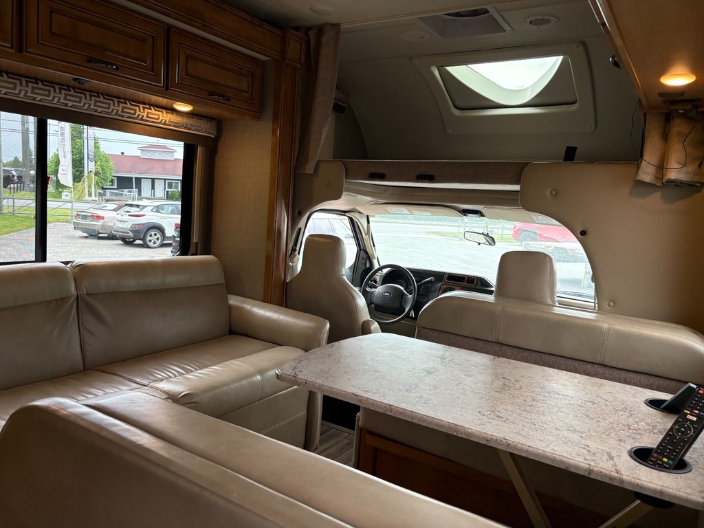 Thor Motor Coach RQ29 VR CLASSE C, CAMPER THOR, 2017 à Victoriaville, Québec - 15 - w1024h768px