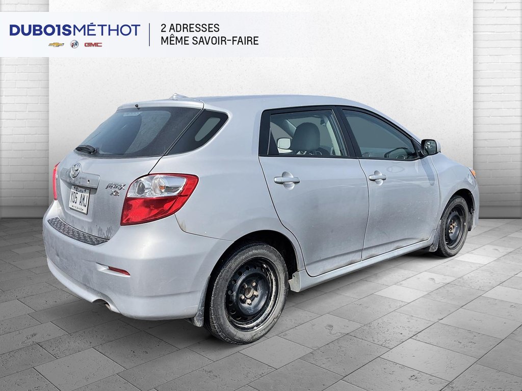 2010 Toyota Matrix XR, AIR CLIMATISEE, MANUEL VITRES ET DOORLOCKS !!! in Victoriaville, Quebec - 4 - w1024h768px