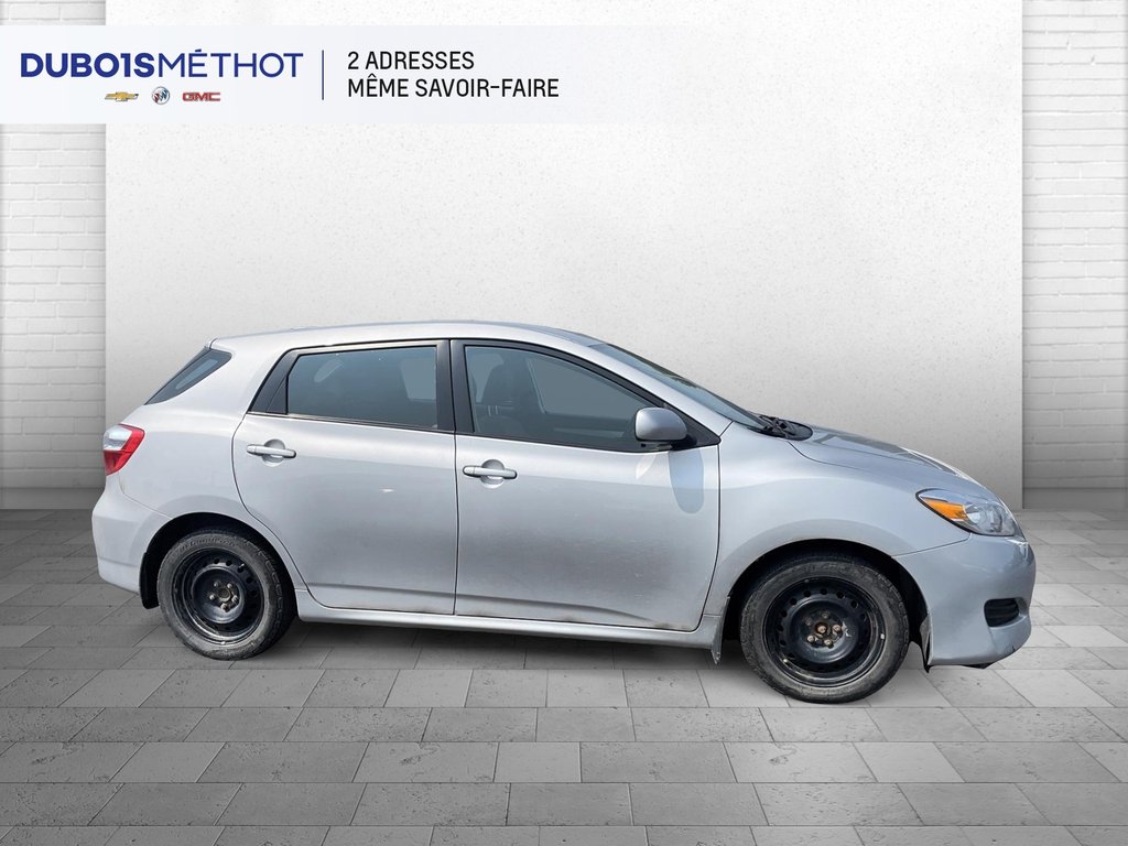 2010 Toyota Matrix XR, AIR CLIMATISEE, MANUEL VITRES ET DOORLOCKS !!! in Victoriaville, Quebec - 3 - w1024h768px