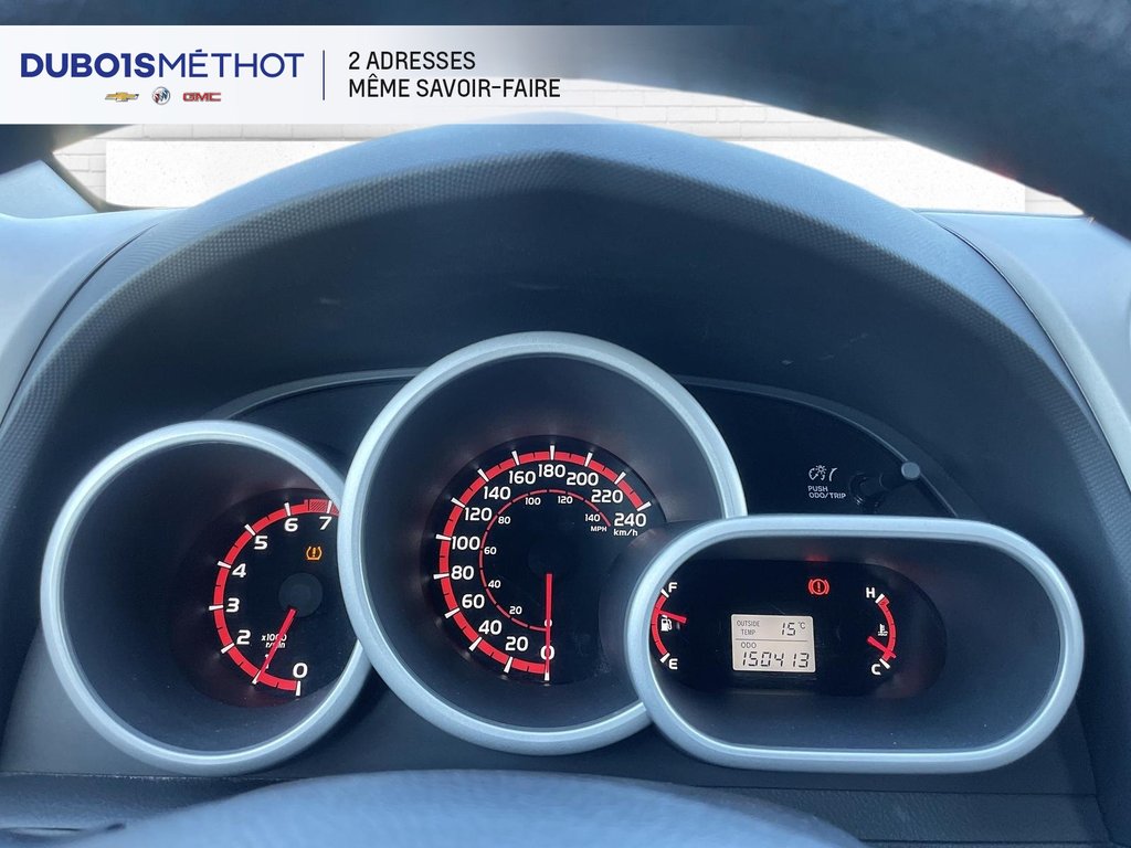 2010 Toyota Matrix XR, AIR CLIMATISEE, MANUEL VITRES ET DOORLOCKS !!! in Victoriaville, Quebec - 24 - w1024h768px