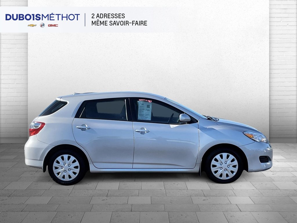 2010 Toyota Matrix XR, AIR CLIMATISEE, MANUEL VITRES ET DOORLOCKS !!! in Victoriaville, Quebec - 8 - w1024h768px
