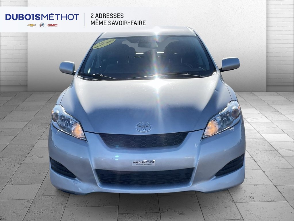 2010 Toyota Matrix XR, AIR CLIMATISEE, MANUEL VITRES ET DOORLOCKS !!! in Victoriaville, Quebec - 3 - w1024h768px