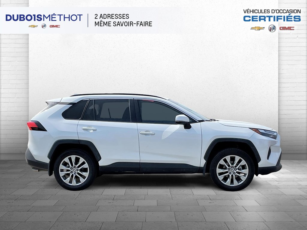 Toyota RAV4 XLE PREMIUM, 4 CYL. 2.5L, AUTOMATIQUE !!! 2023 à Victoriaville, Québec - 7 - w1024h768px