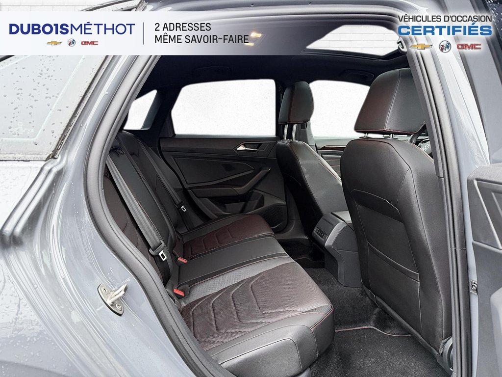 2024 Volkswagen Jetta GLI TOIT PANORAMIQUE, CUIR, SIEGES CHAUFFANT VENTILE ! in Victoriaville, Quebec - 11 - w1024h768px