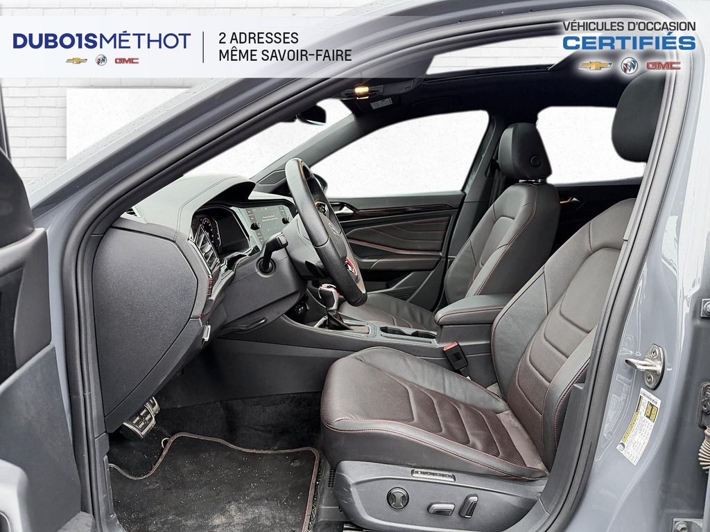 2024 Volkswagen Jetta GLI TOIT PANORAMIQUE, CUIR, SIEGES CHAUFFANT VENTILE ! in Victoriaville, Quebec - 18 - w1024h768px