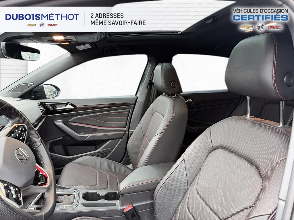 2024 Volkswagen Jetta GLI TOIT PANORAMIQUE, CUIR, SIEGES CHAUFFANT VENTILE ! in Victoriaville, Quebec - 19 - w1024h768px