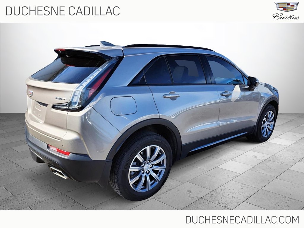 Cadillac XT4 AWD  2023 à Alma, Québec - 4 - w1024h768px
