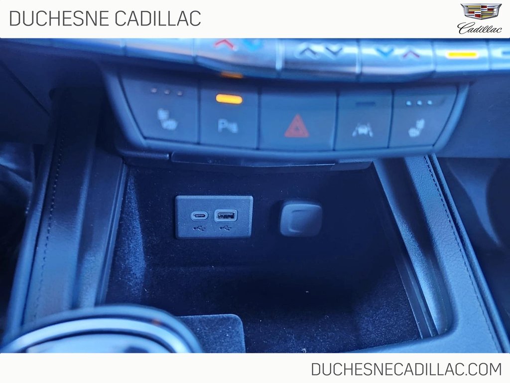 Cadillac XT4 AWD  2023 à Alma, Québec - 22 - w1024h768px
