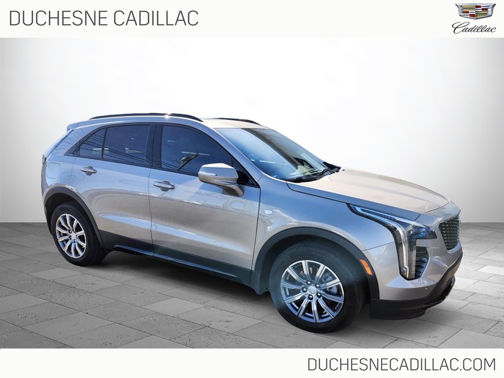 Cadillac XT4 AWD  2023 à Alma, Québec - 3 - w1024h768px