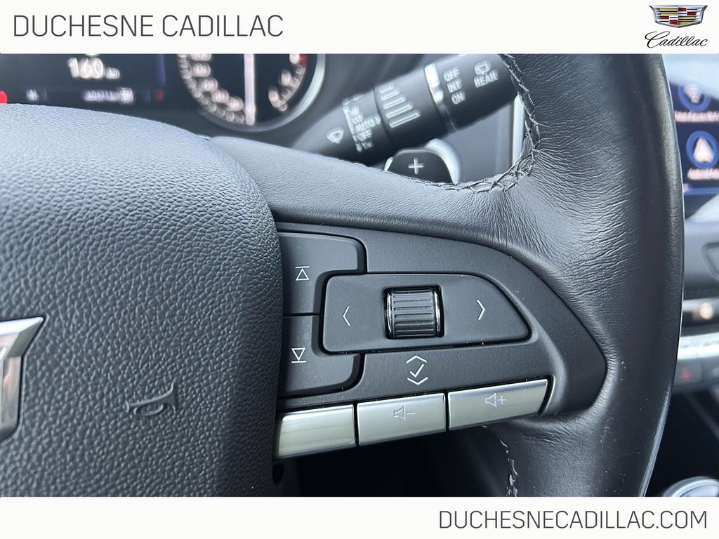 2022 Cadillac XT4 in Alma, Quebec - 23 - w1024h768px
