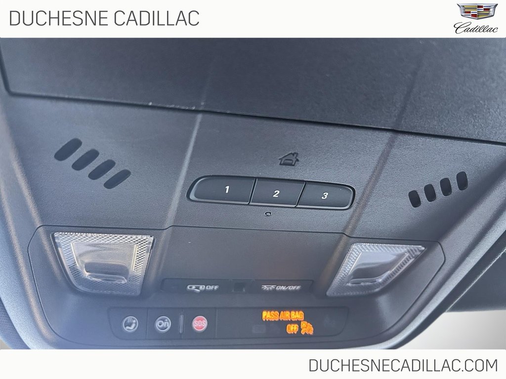 2022 Cadillac XT4 in Alma, Quebec - 27 - w1024h768px