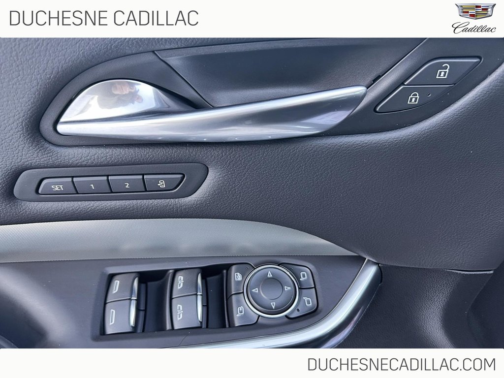2022 Cadillac XT4 in Alma, Quebec - 17 - w1024h768px