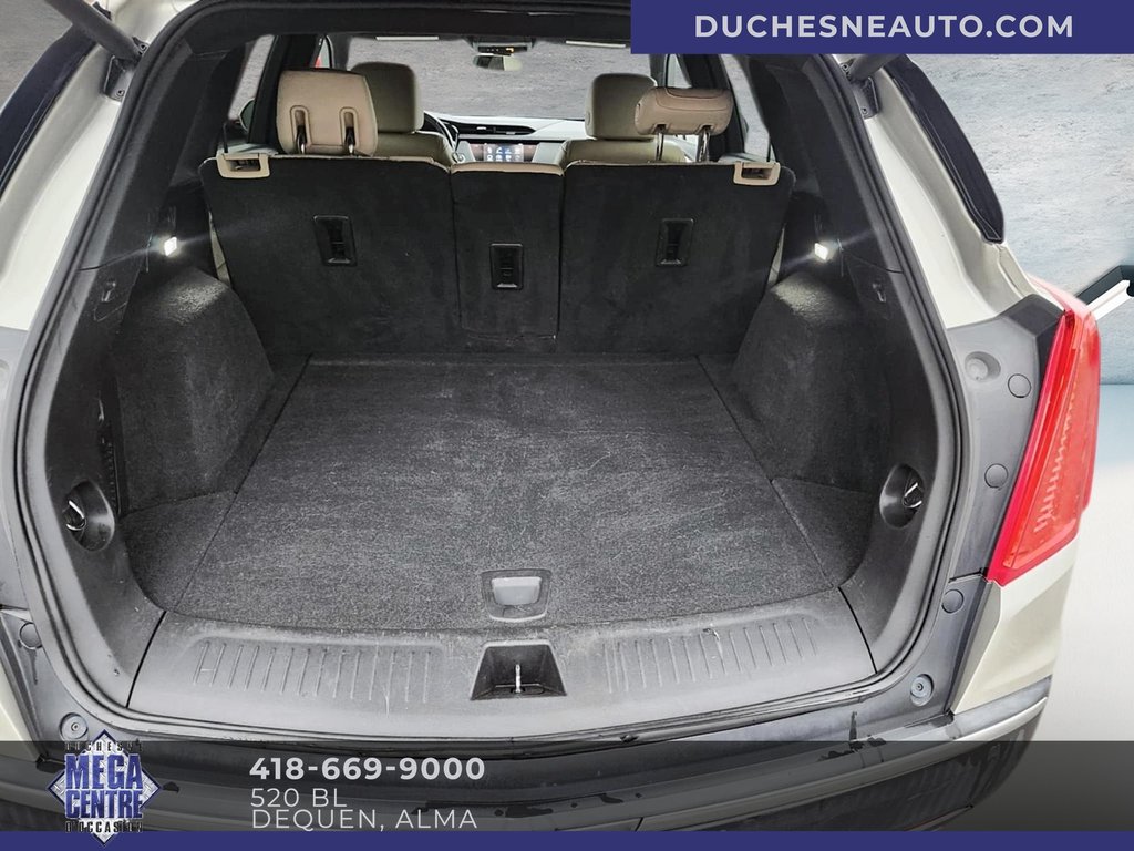 2017 Cadillac XT5 FWD in Alma, Quebec - 9 - w1024h768px