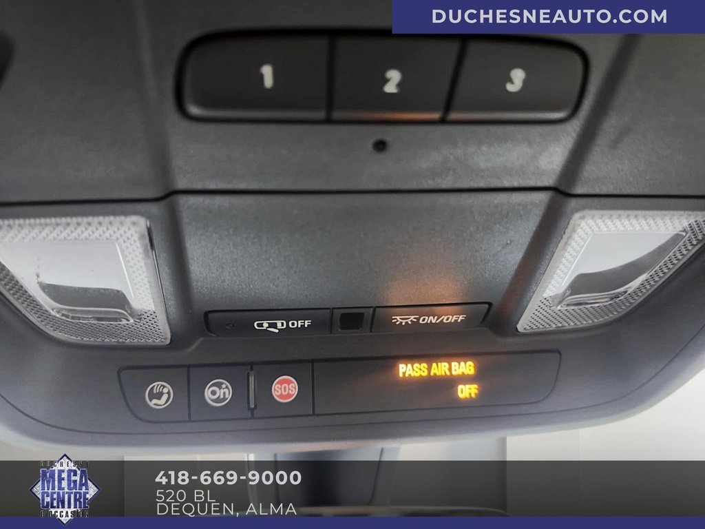 2017 Cadillac XT5 FWD in Alma, Quebec - 16 - w1024h768px