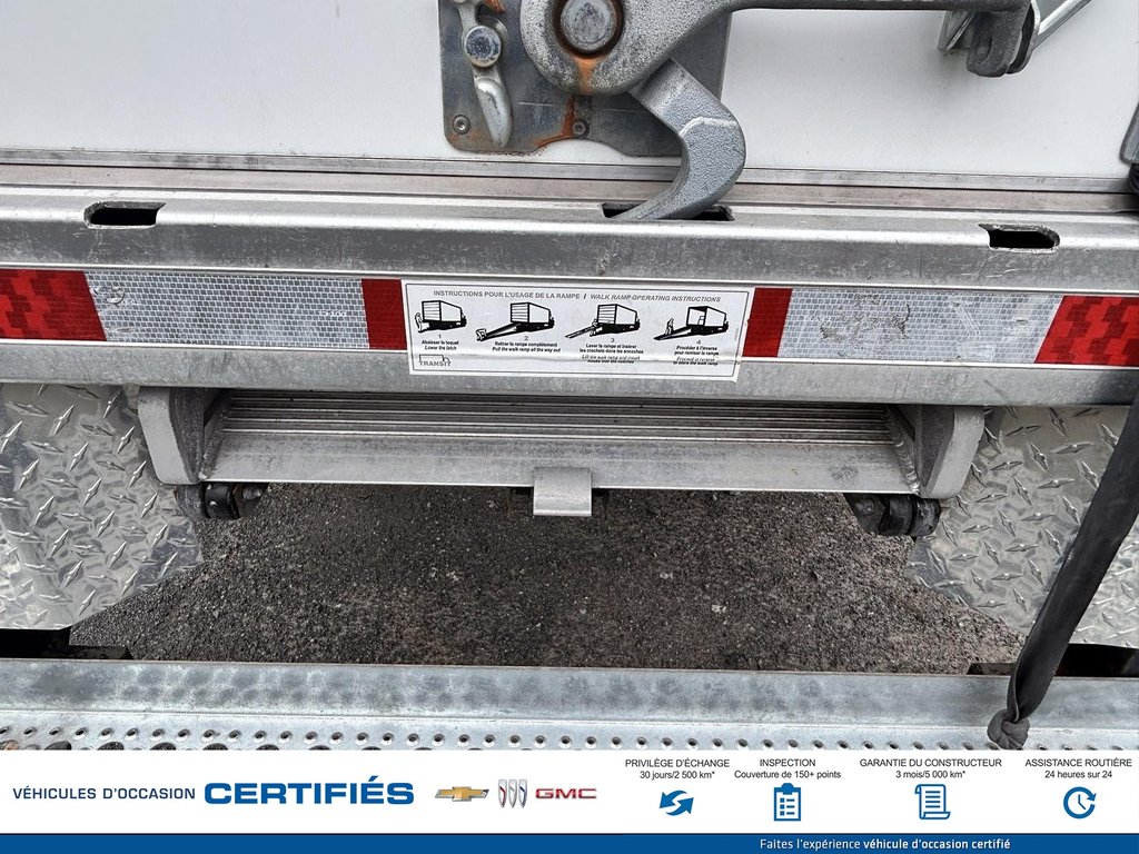 2025 Chevrolet EXPRESS Cargo 3500 in Alma, Quebec - 8 - w1024h768px