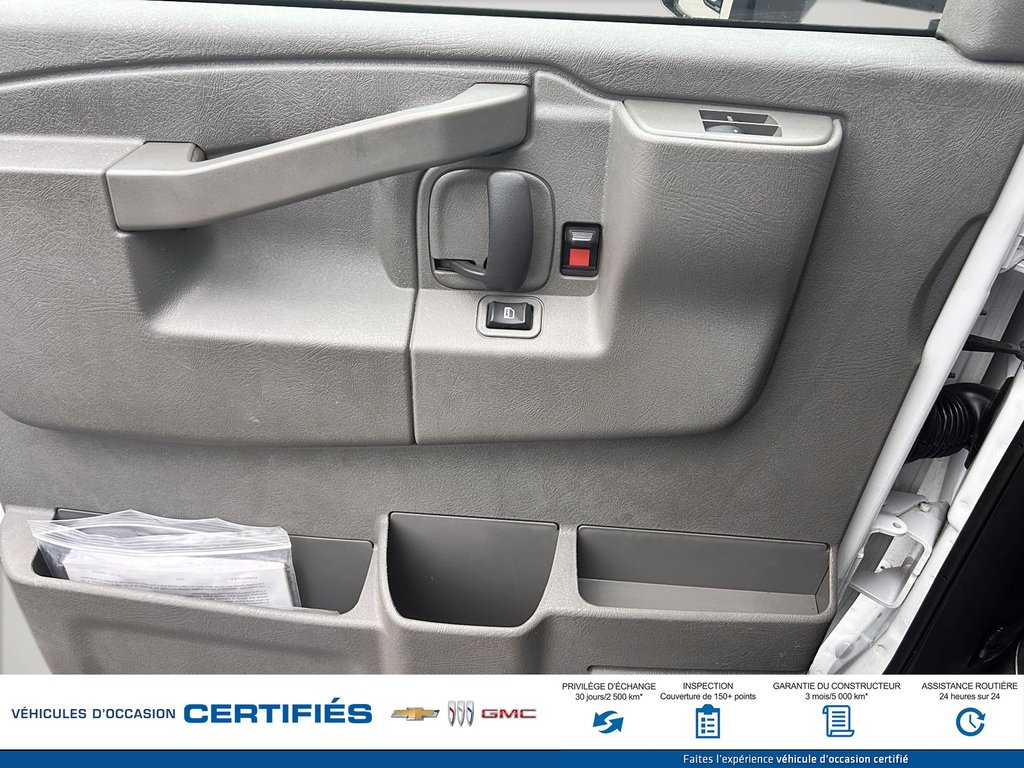 2025 Chevrolet EXPRESS Cargo 3500 in Alma, Quebec - 12 - w1024h768px