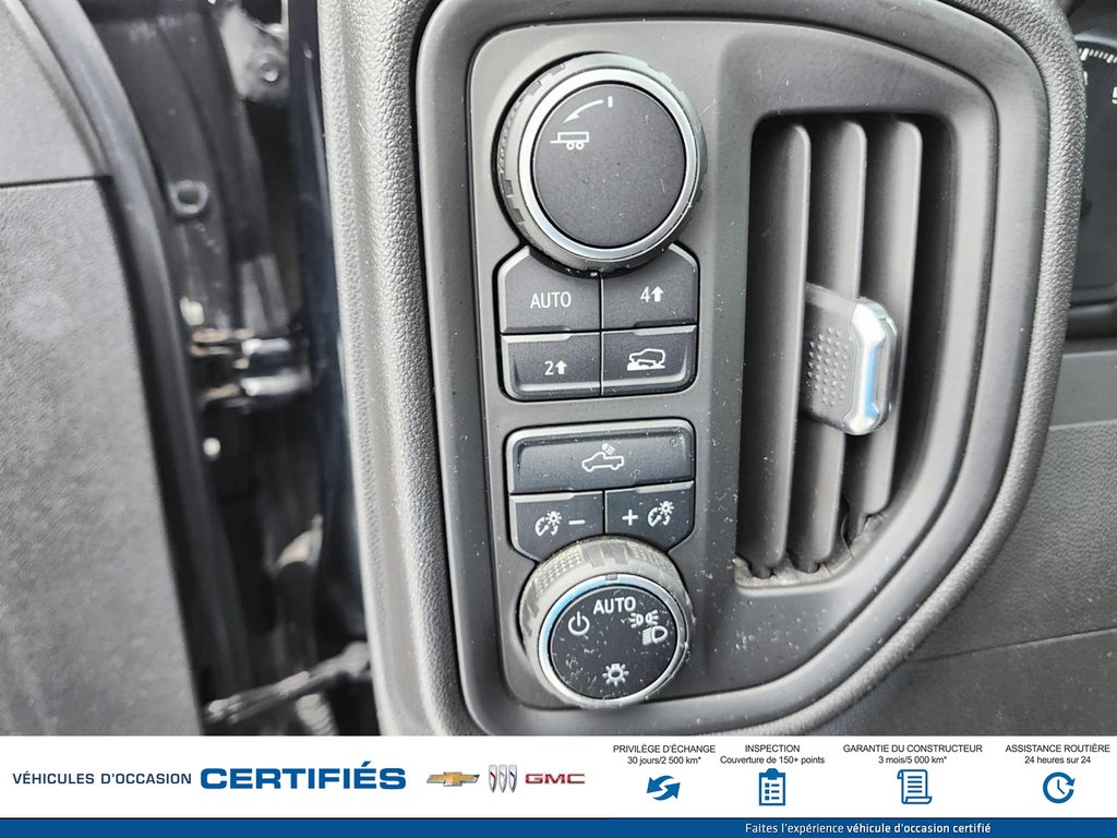 2022 Chevrolet Silverado 1500 4WD Crew Cab Custom in Alma, Quebec - 15 - w1024h768px