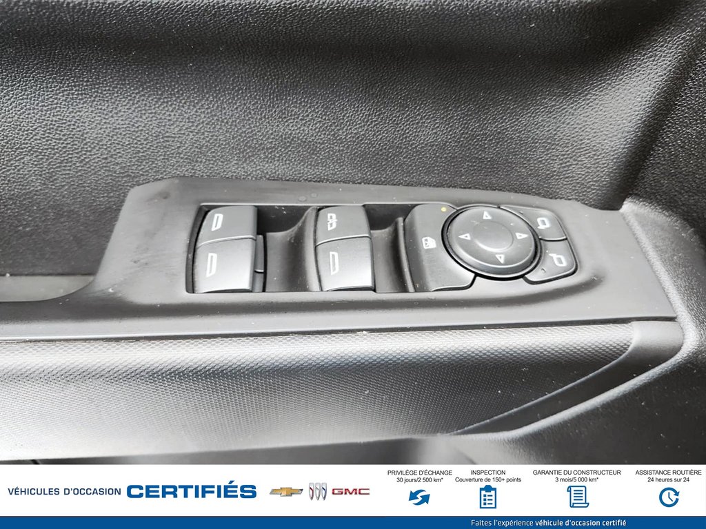 2022 Chevrolet Silverado 1500 4WD Crew Cab Custom in Alma, Quebec - 12 - w1024h768px