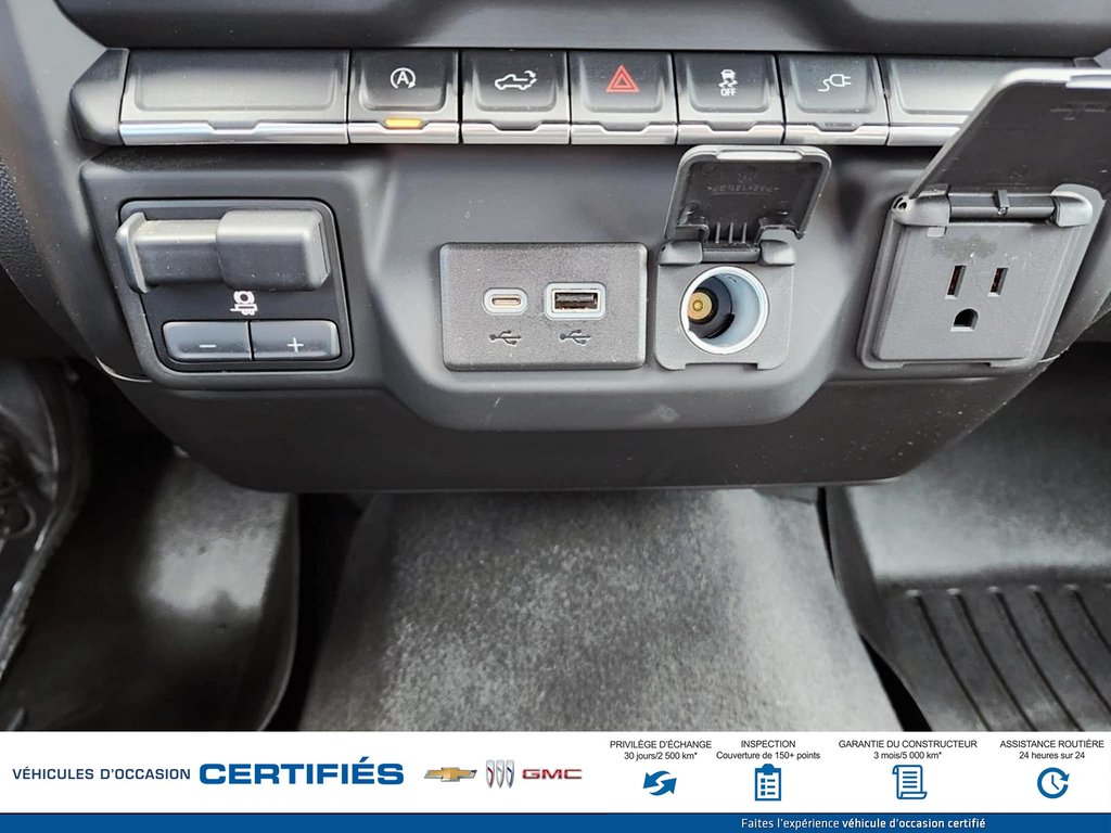2022 Chevrolet Silverado 1500 4WD Crew Cab Custom in Alma, Quebec - 18 - w1024h768px
