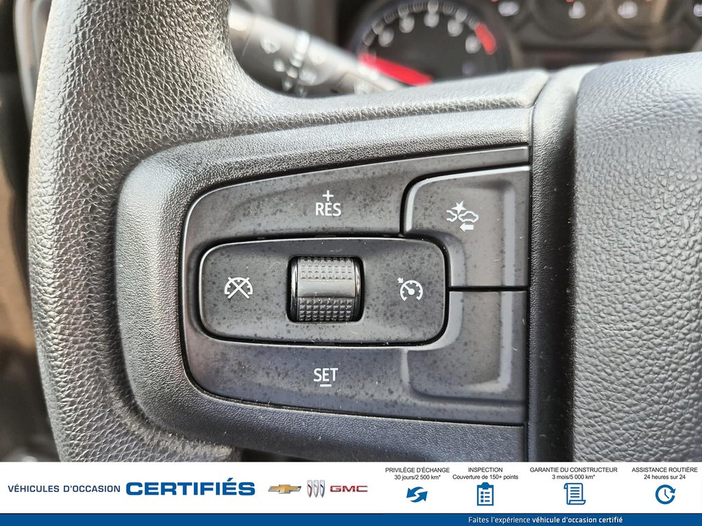 Chevrolet Silverado 1500 4WD Crew Cab  2022 à Alma, Québec - 27 - w1024h768px