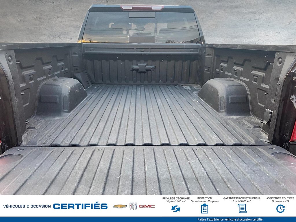 2023 Chevrolet Silverado 1500 4WD Crew Cab RST in Alma, Quebec - 8 - w1024h768px