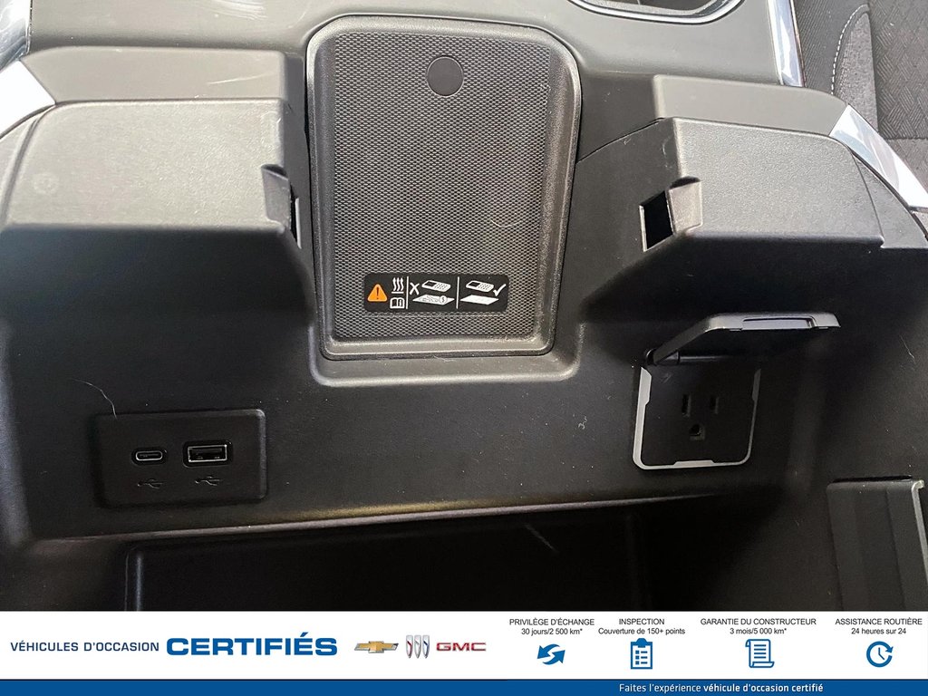 2023 Chevrolet Silverado 1500 4WD Crew Cab RST in Alma, Quebec - 27 - w1024h768px