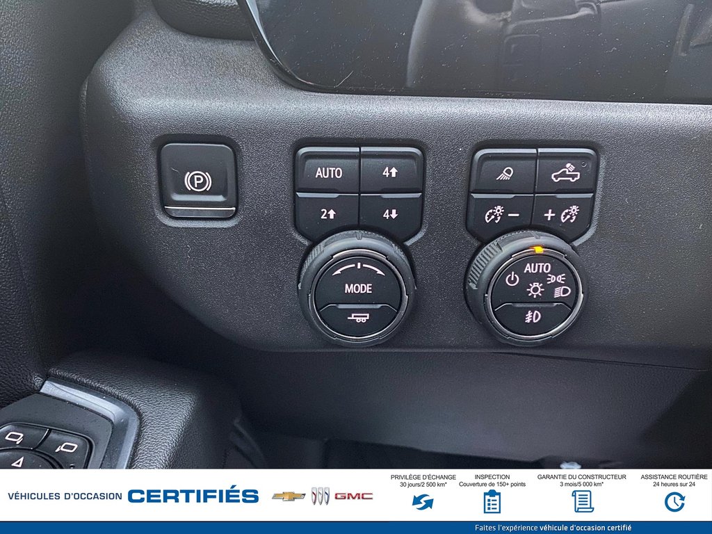 2023 Chevrolet Silverado 1500 4WD Crew Cab RST in Alma, Quebec - 25 - w1024h768px