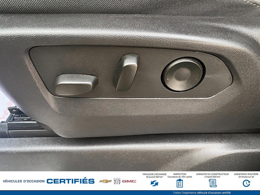 2023 Chevrolet Silverado 1500 4WD Crew Cab RST in Alma, Quebec - 15 - w1024h768px