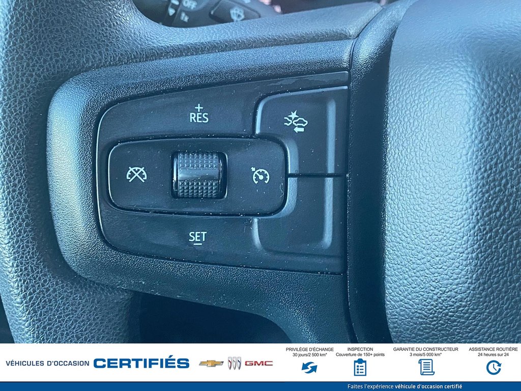 2024 Chevrolet Silverado 1500 4WD Crew Cab Custom in Alma, Quebec - 21 - w1024h768px