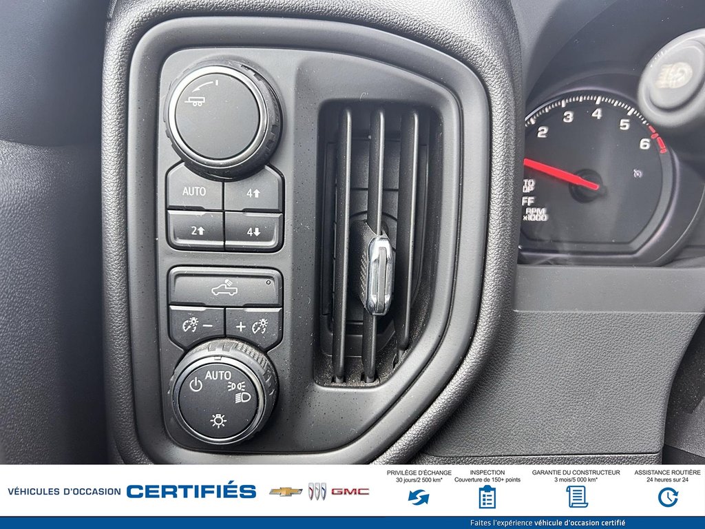 2024 Chevrolet Silverado 1500 4WD Crew Cab Custom Trail Boss in Alma, Quebec - 15 - w1024h768px