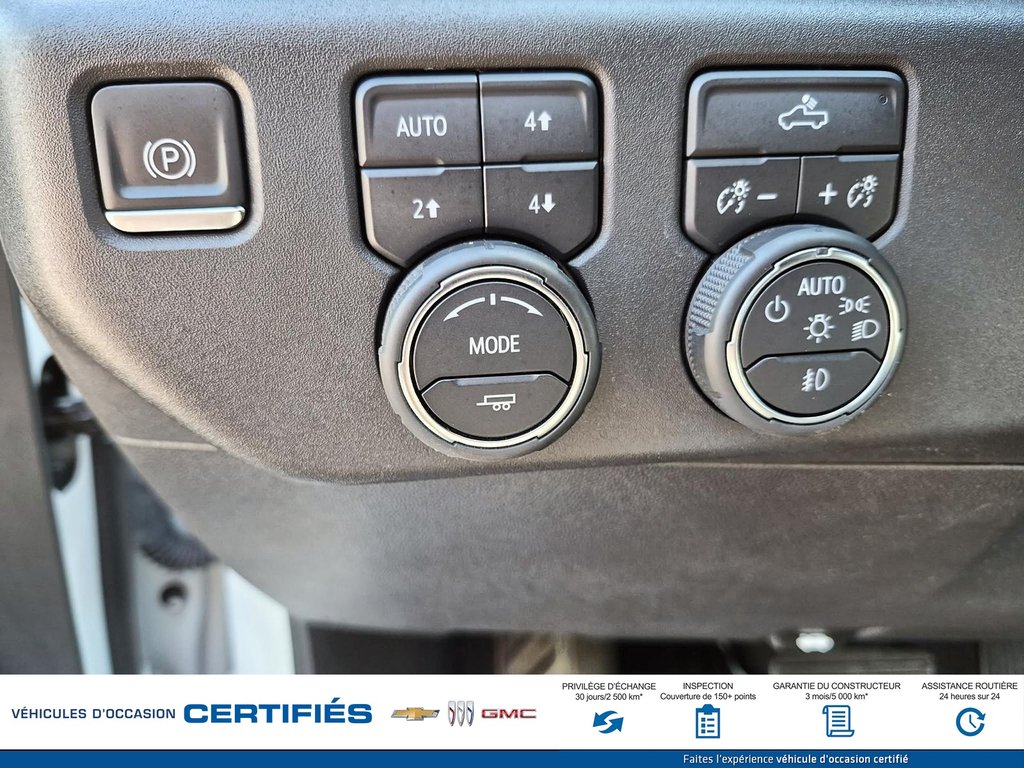 2024 Chevrolet Silverado 1500 4WD Crew Cab in Alma, Quebec - 25 - w1024h768px