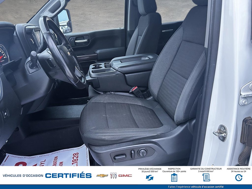 Chevrolet Silverado 1500  2020 à Alma, Québec - 11 - w1024h768px