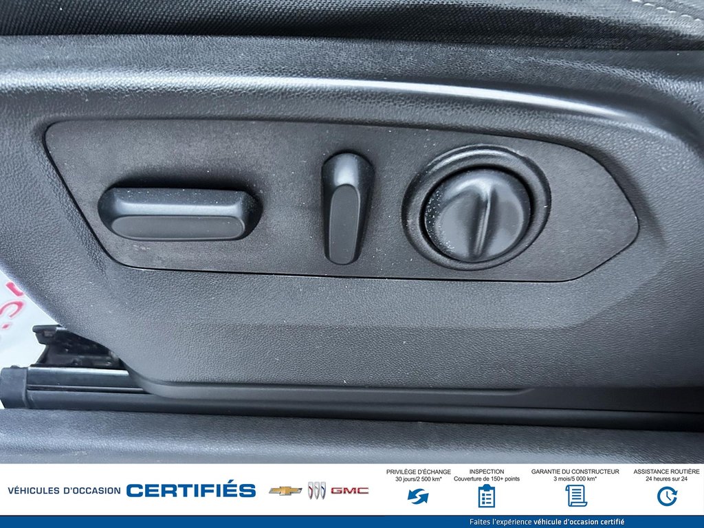 Chevrolet Silverado 1500  2020 à Alma, Québec - 12 - w1024h768px