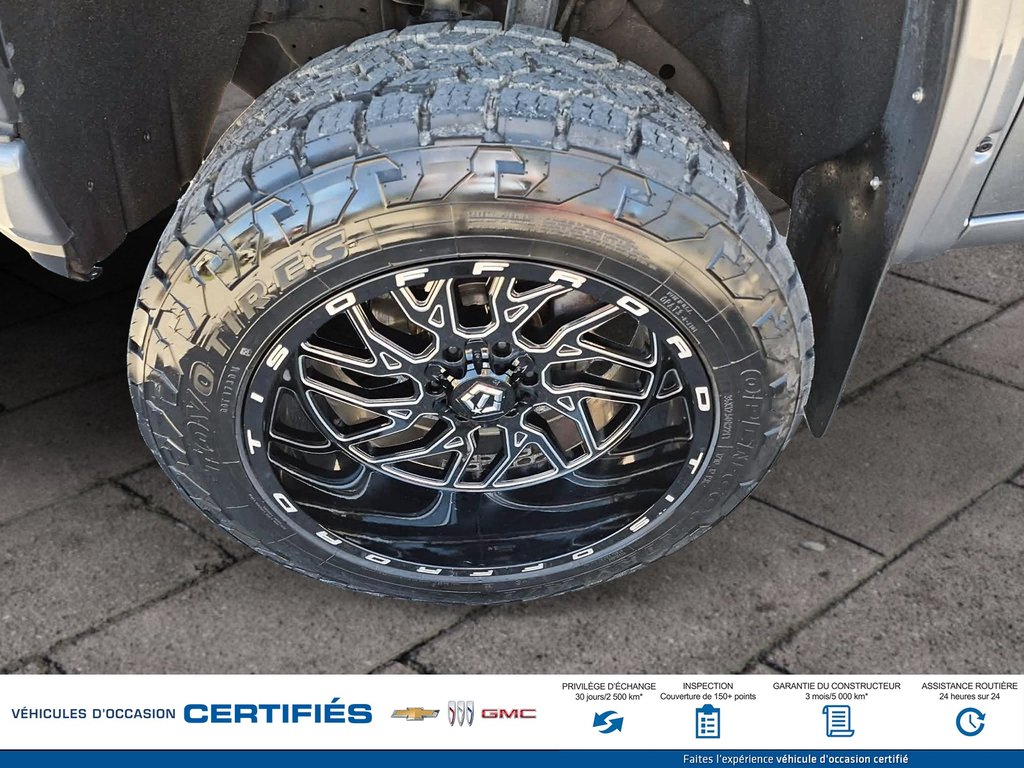Chevrolet Silverado 1500  2020 à Alma, Québec - 8 - w1024h768px
