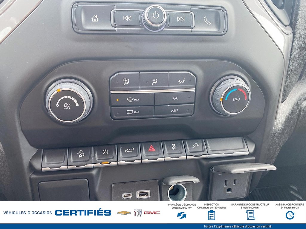 2022 Chevrolet Silverado 1500 4WD Crew Cab in Alma, Quebec - 15 - w1024h768px