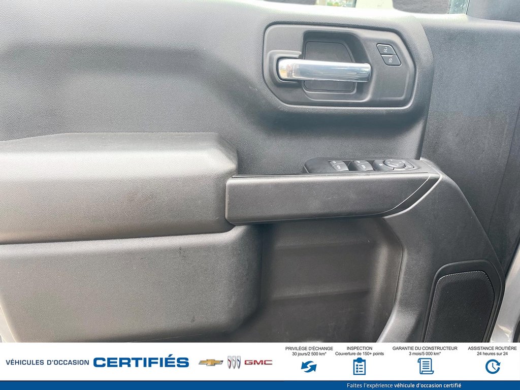 2022 Chevrolet Silverado 1500 4WD Crew Cab in Alma, Quebec - 12 - w1024h768px